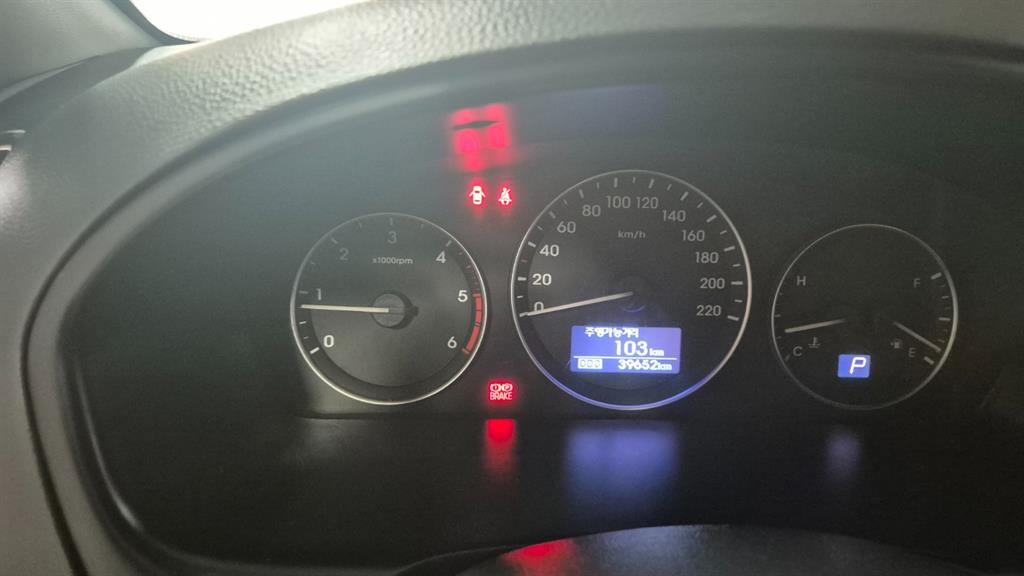 Hyundai Starex Ambulance 2WD 8