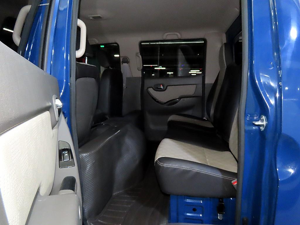 Hyundai Porter Double Cab/ Long Wheelbase/ 2WD Premium 9