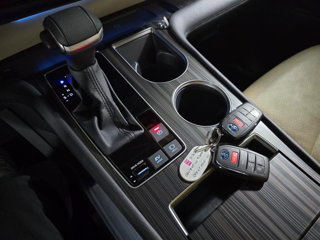 Toyota Sienna 2.5 AWD Hybrid 10