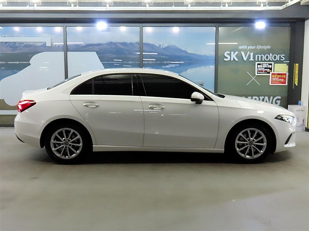 Mercedes-Benz A-Class A220 Sedan 4