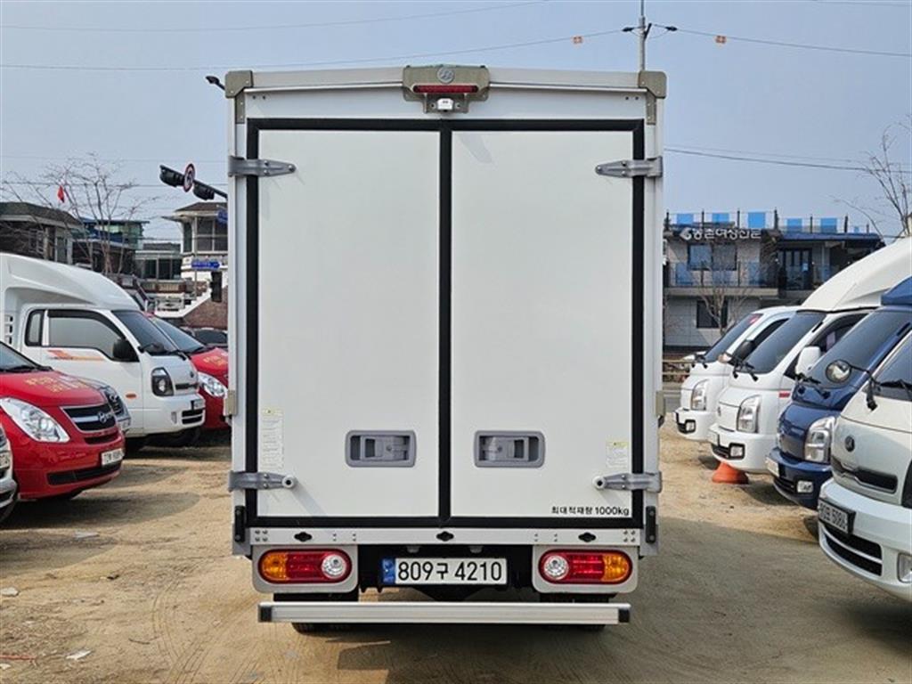 Hyundai Porter Electric Super Cab Smart 5