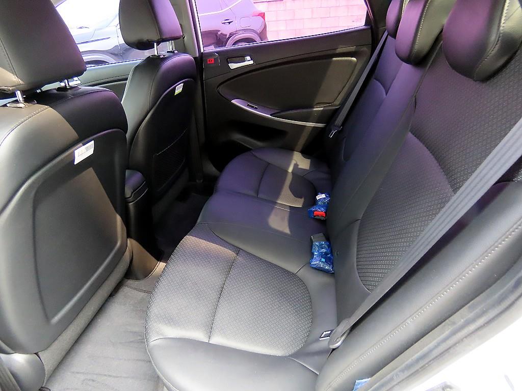 Hyundai Accent 1.4VVT Modern 7