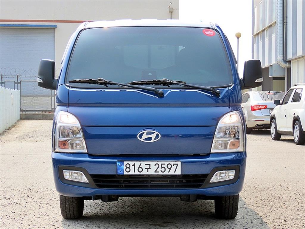 Hyundai Porter Double Cab/ Long Wheelbase/ 2WD Modern