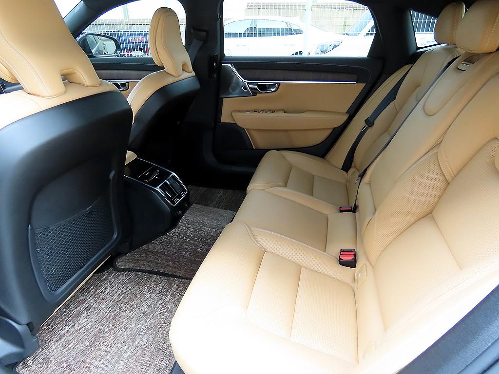 Volvo S90 B5 Inscription 7