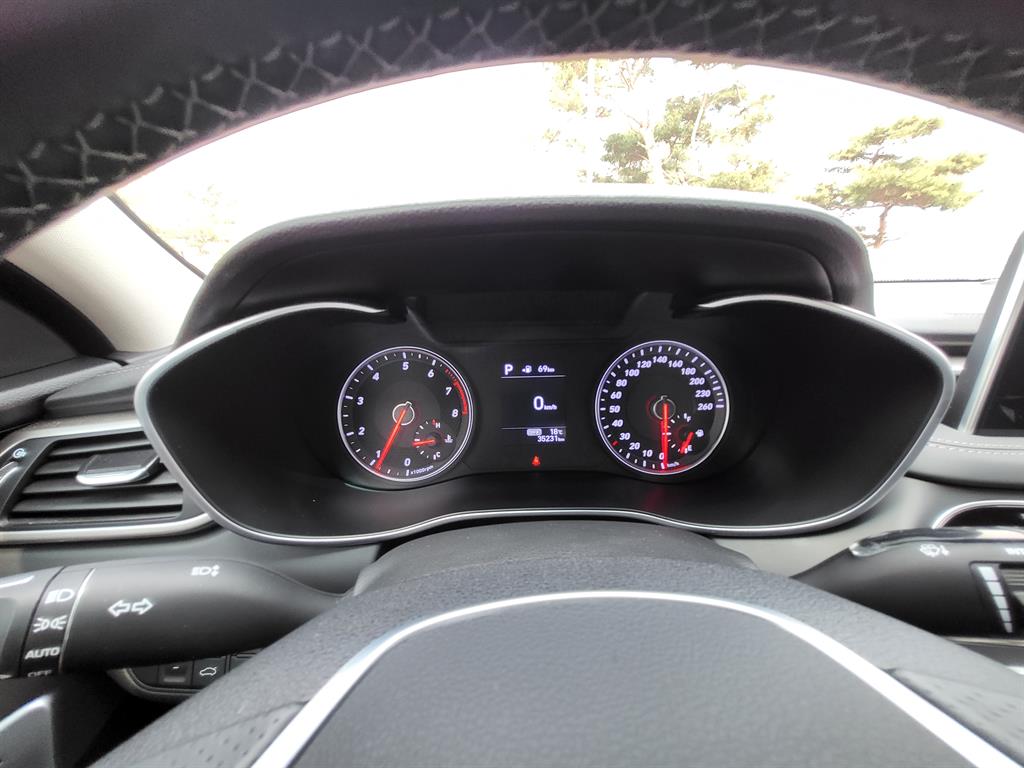 Genesis G70 2.0T AWD Advanced 10
