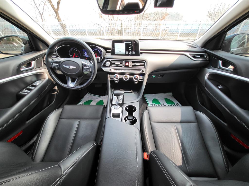 Genesis G70 2.0T AWD Advanced 8