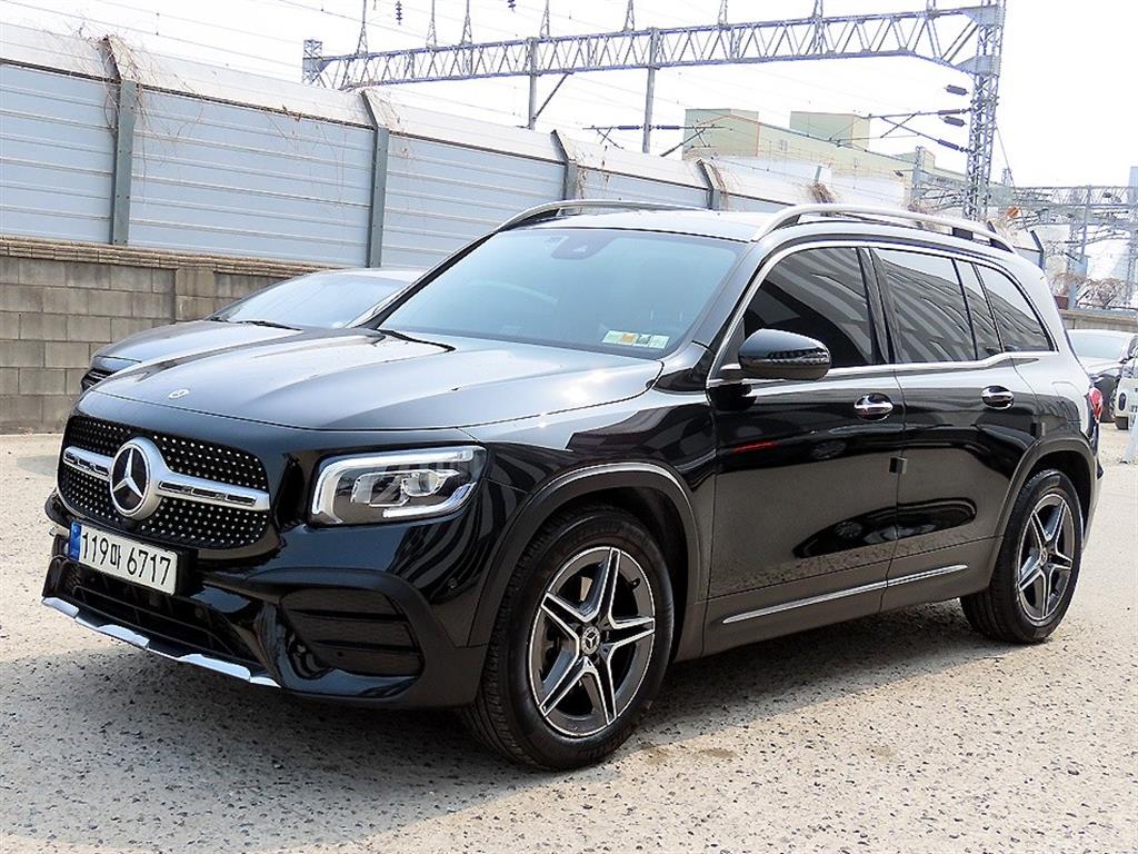 Mercedes-Benz GLB-Class GLB250 4MATIC 3