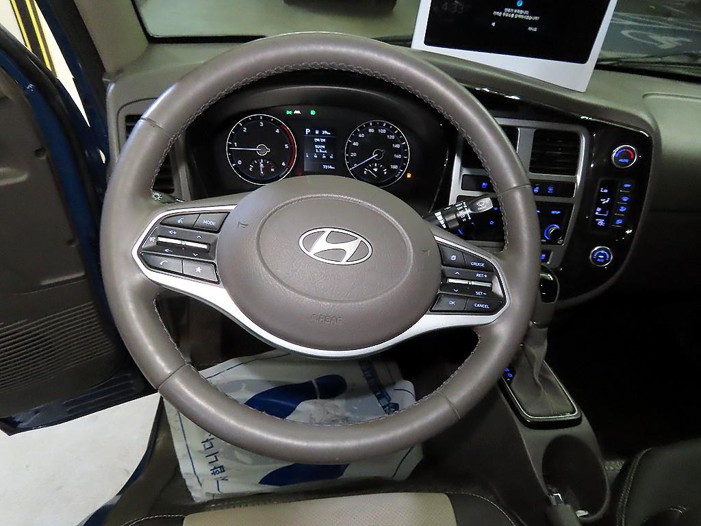 Hyundai Porter Double Cab/ Long Wheelbase/ 2WD Premium 10