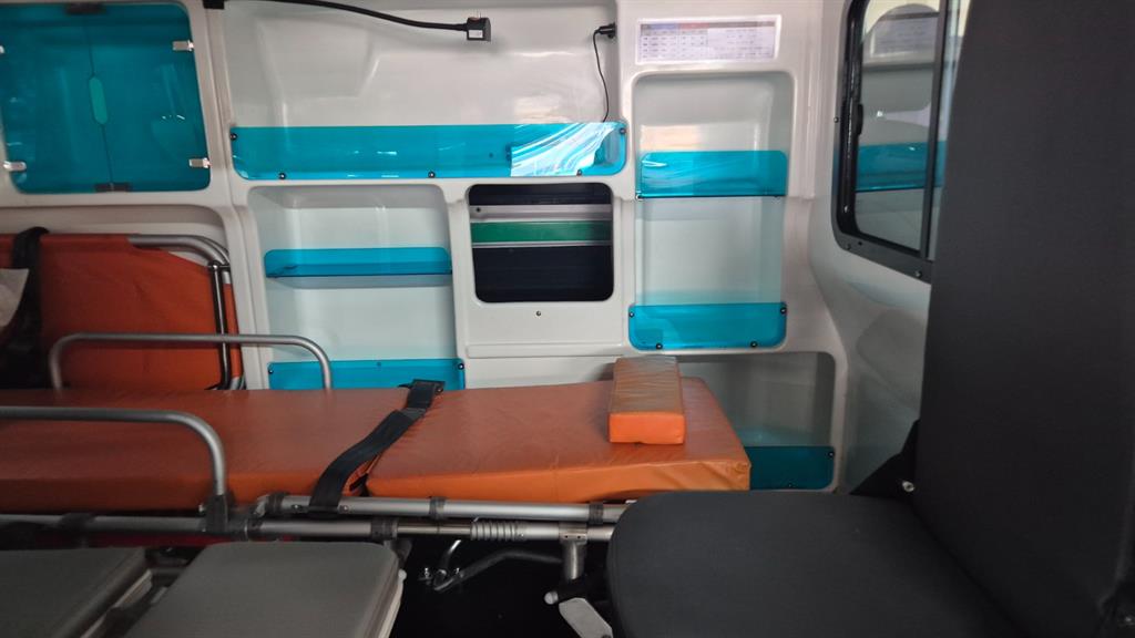 Hyundai Starex Ambulance 2WD 5