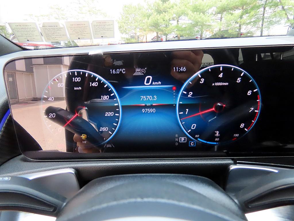 Mercedes-Benz GLB-Class GLB250 4MATIC 10