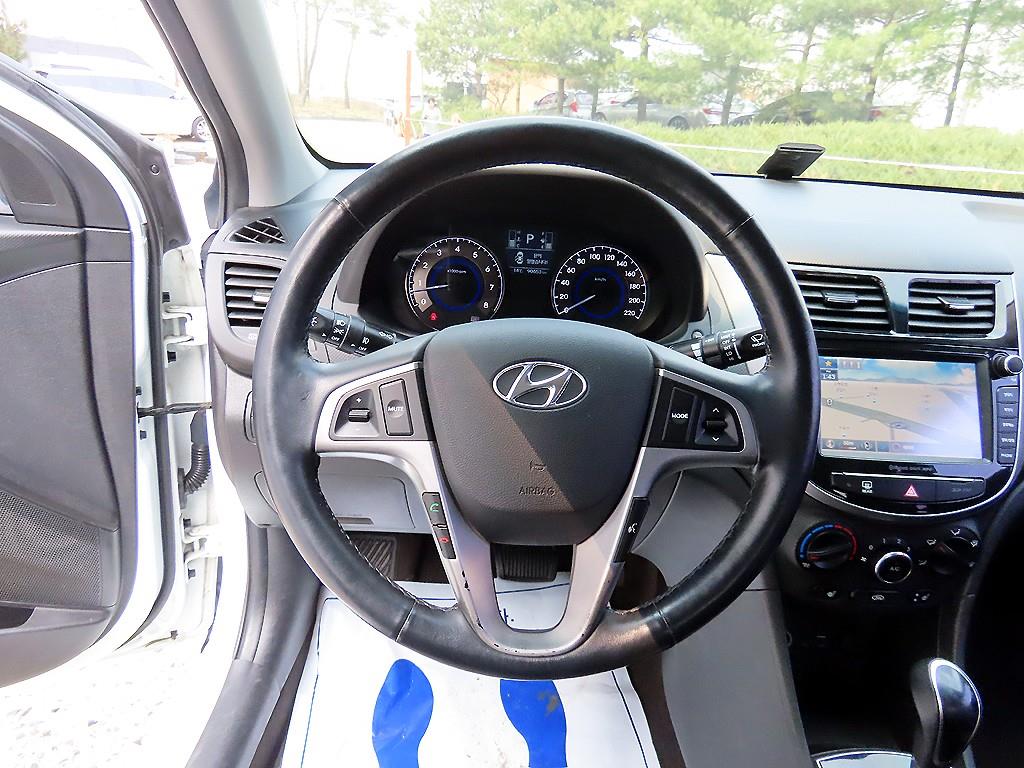 Hyundai Accent 1.4VVT Modern 9