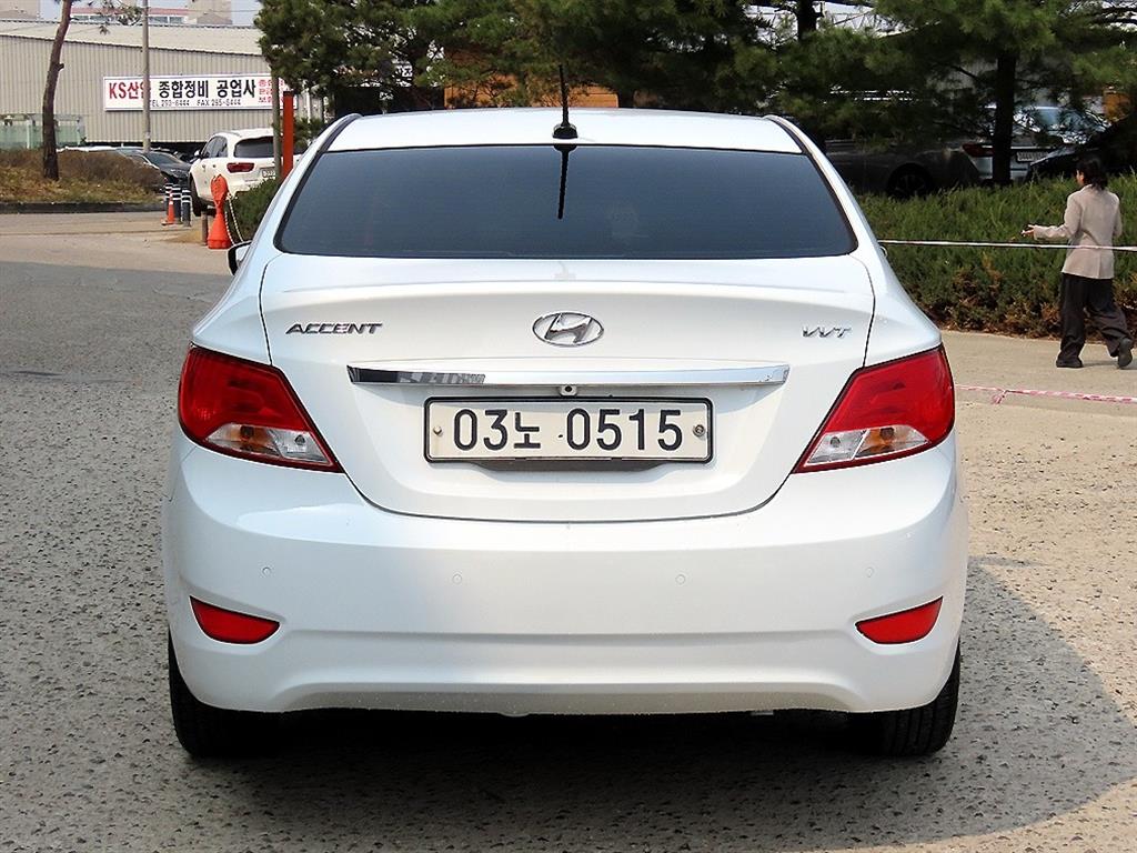 Hyundai Accent 1.4VVT Modern 5