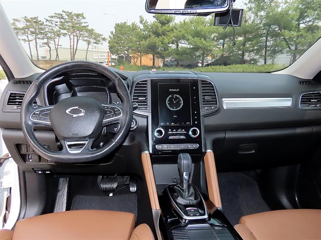 Renault QM6 Gasoline 2.0 GDe RE 2WD 8