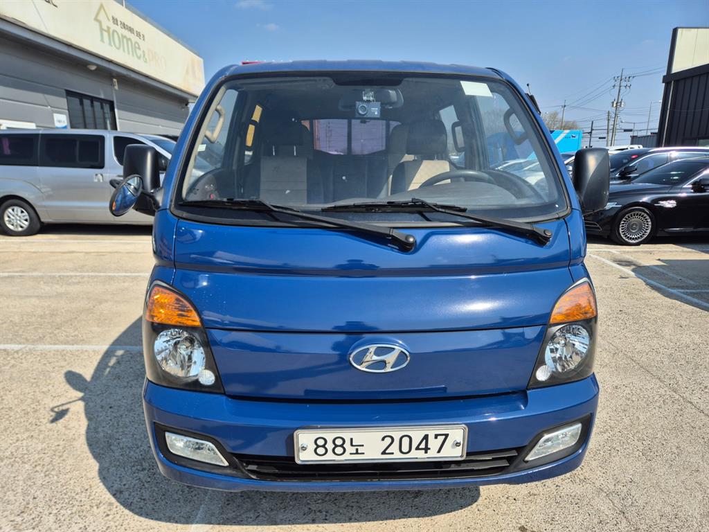 Hyundai Porter 1.0 Ton/ Double Cab/ Long Wheelbase/ CRDi Style