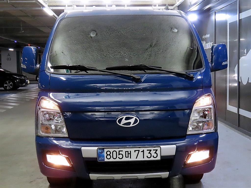 Hyundai Porter Double Cab/ Long Wheelbase/ 2WD Premium 3