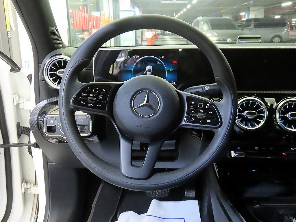 Mercedes-Benz A-Class A220 Sedan 9