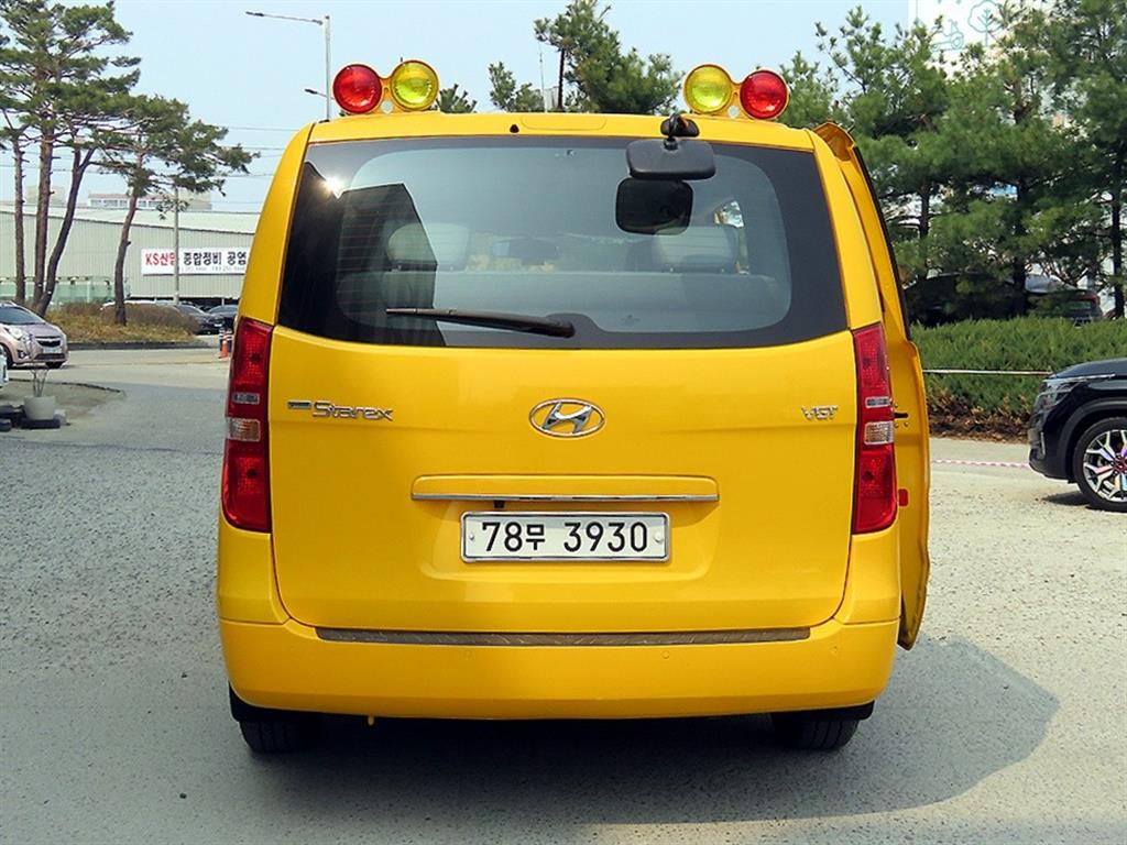 Hyundai Starex 5