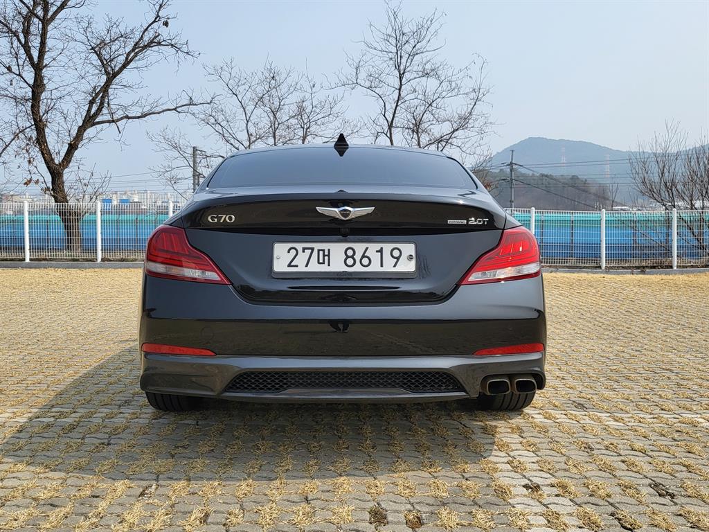 Genesis G70 2.0T AWD Advanced 5