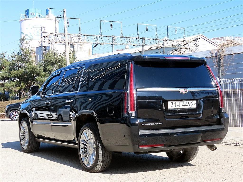 캐딜락 에스컬레이드 6.2 V8 ESV 사진 2/19