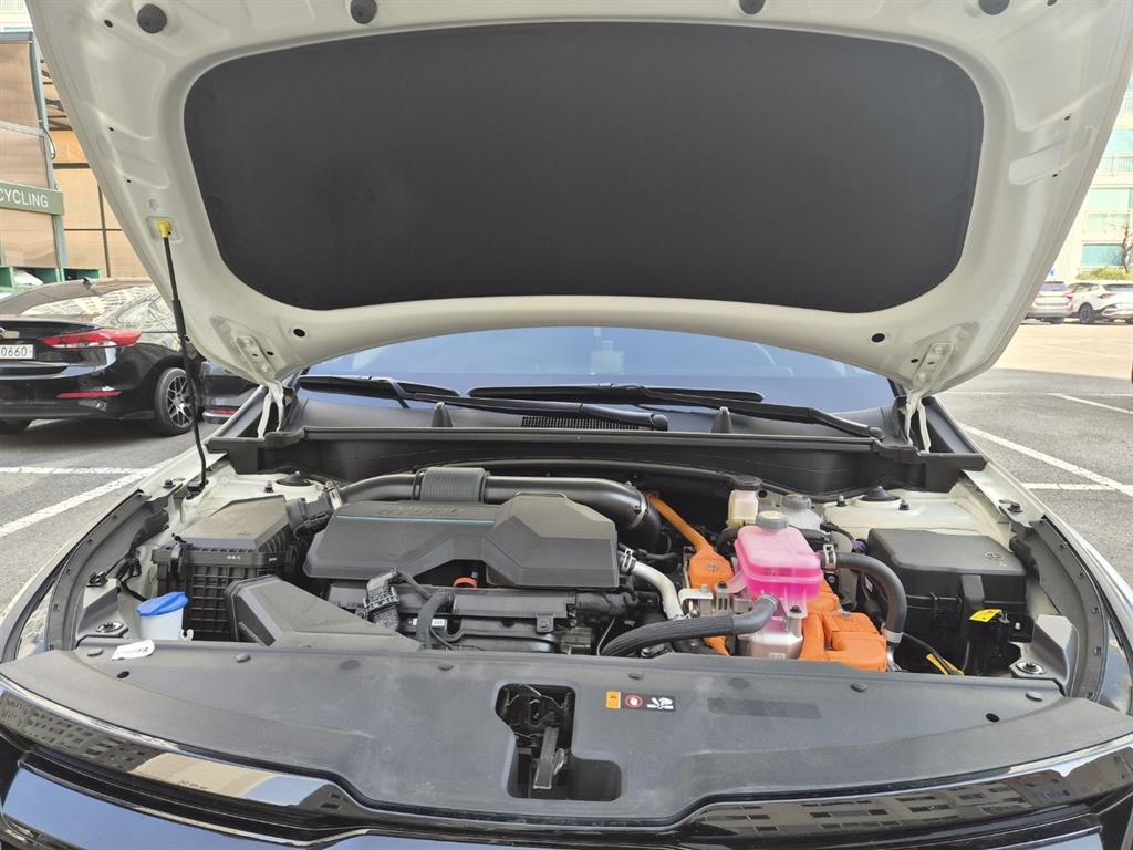 Kia Sportage 1.6 Turbo HEV 4WD 30th Anniversary Edition 7