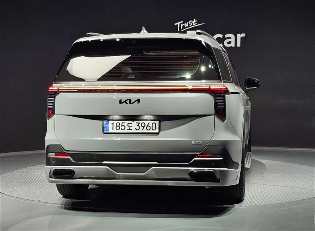 Kia Carnival HEV Signature Gravity 5