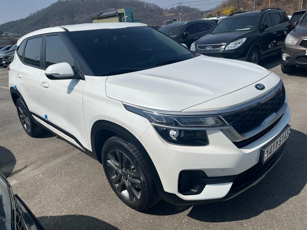 Kia Seltos Gasoline 1.6 Turbo 2WD Prestige 4