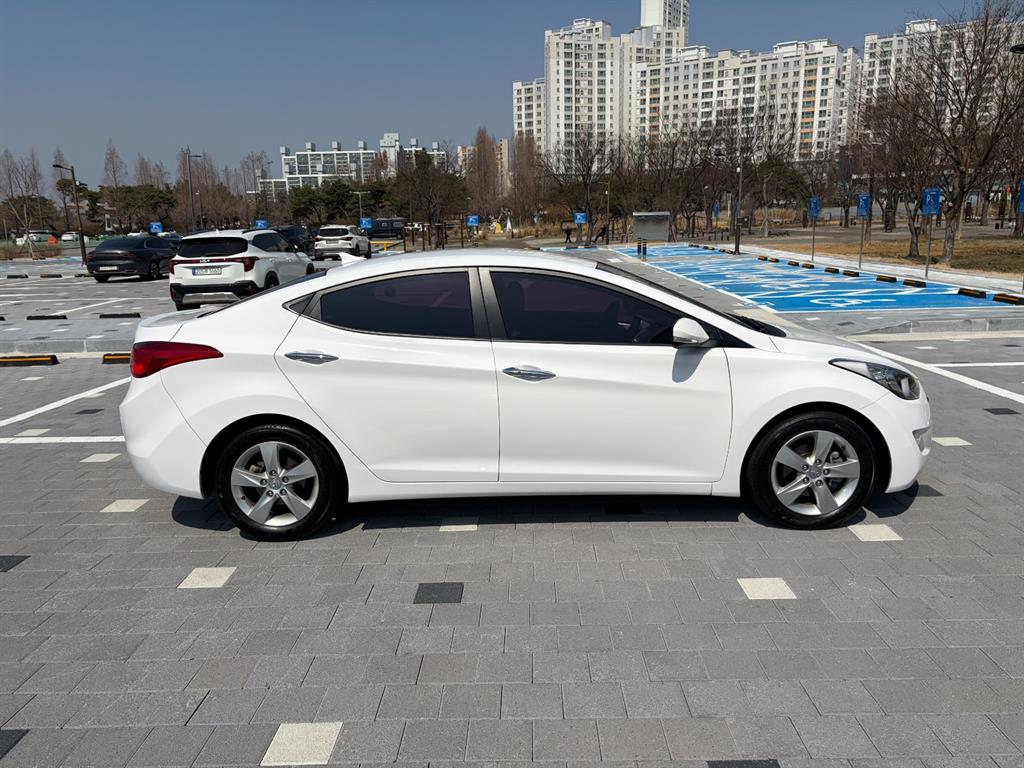 Hyundai Avante M16 GDI Modern 5