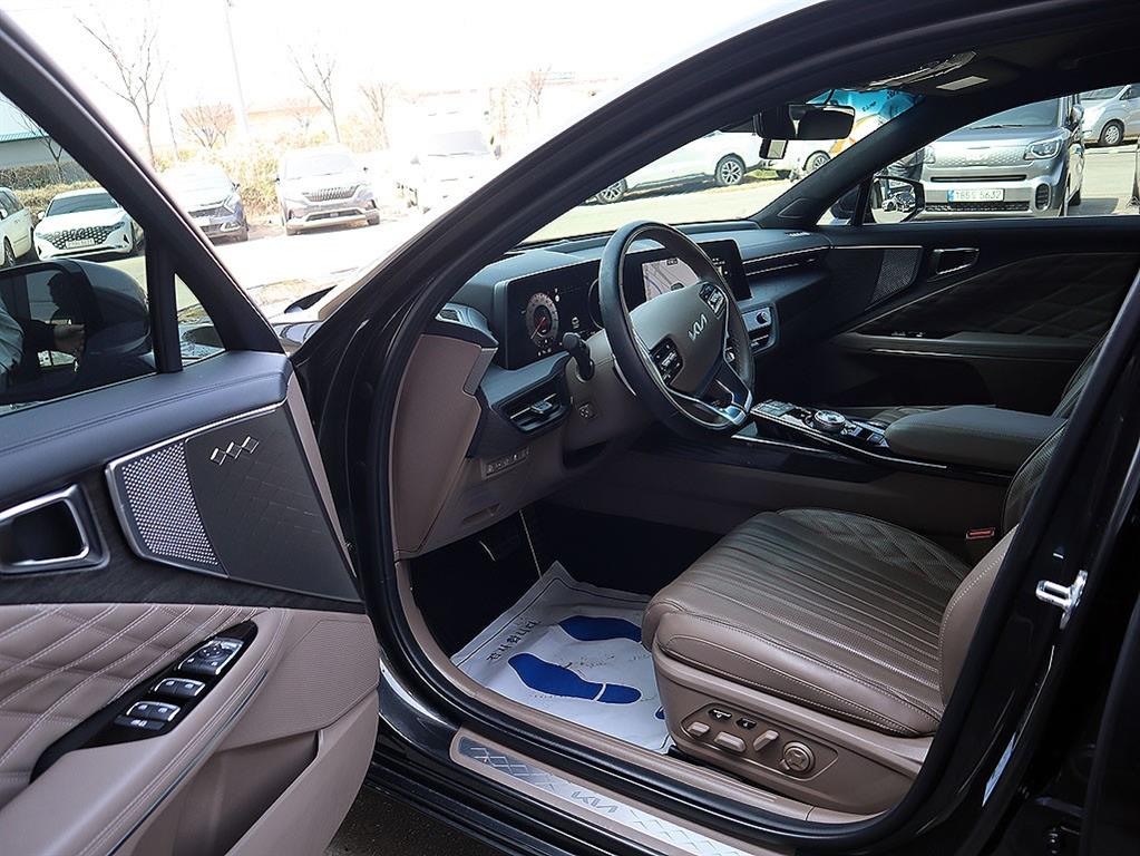 Kia K8 Signature 7
