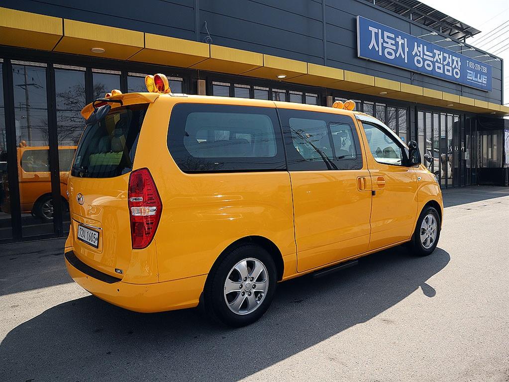 Hyundai Starex LPi 4