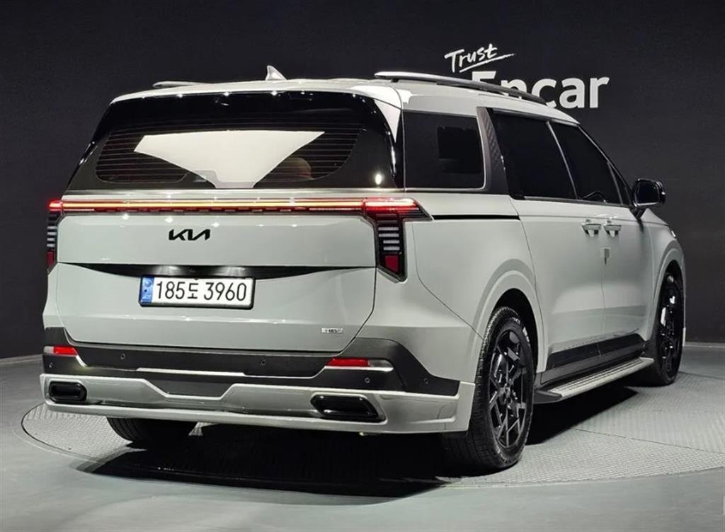 Kia Carnival HEV Signature Gravity 3