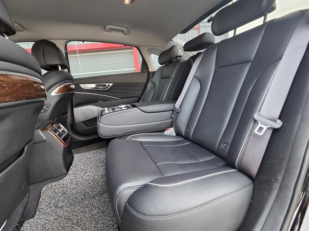 Kia K9 3.8 GDI AWD Platinum Ⅱ 7