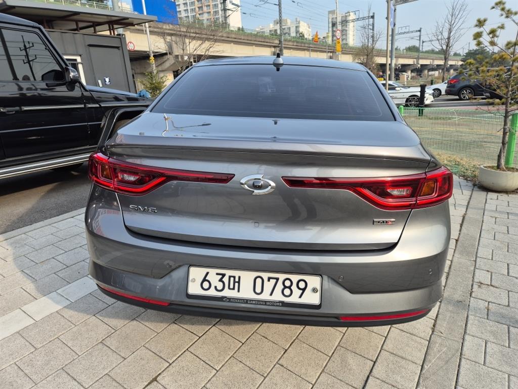 Renault SM6 Gasoline 2.0 GDe RE 6