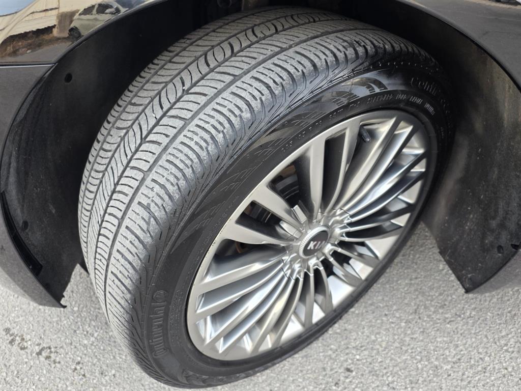 Kia K9 3.8 GDI AWD Platinum Ⅱ 9