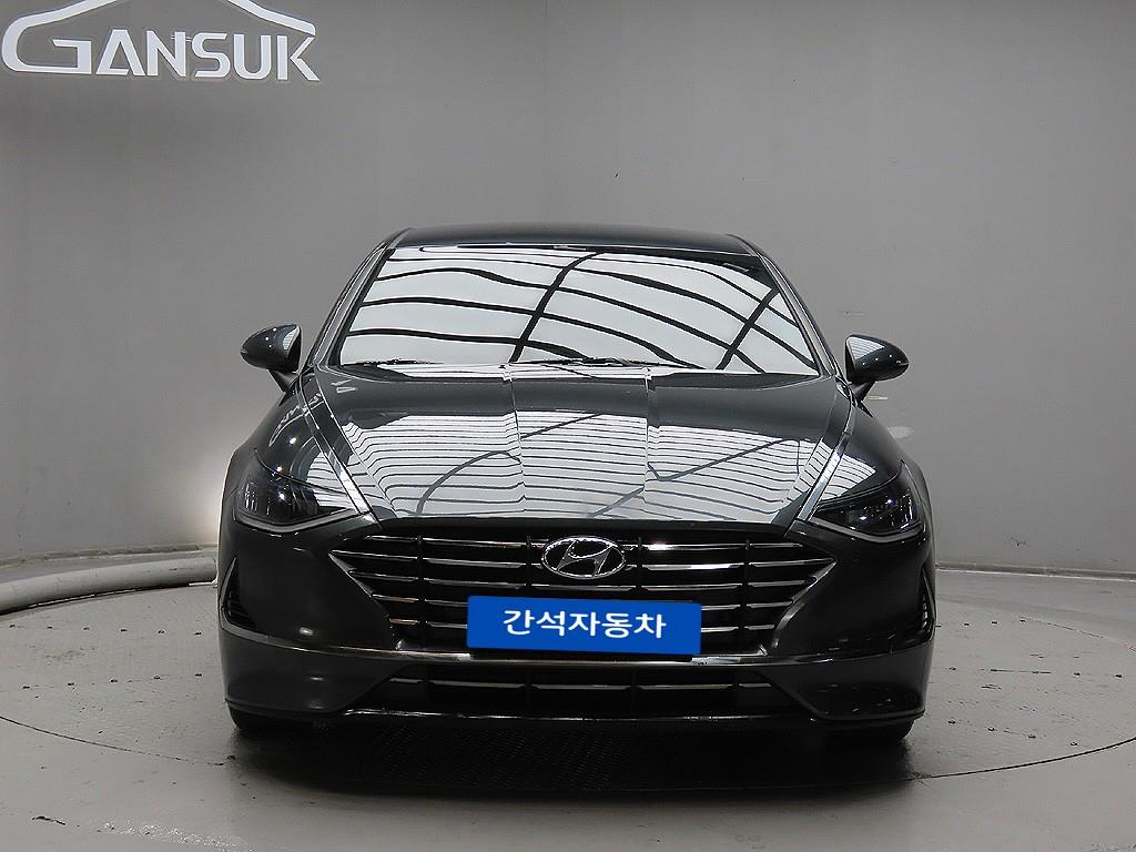 [현대] 쏘나타 (DN8) 2.0 프리미엄 패밀리 (5인승)