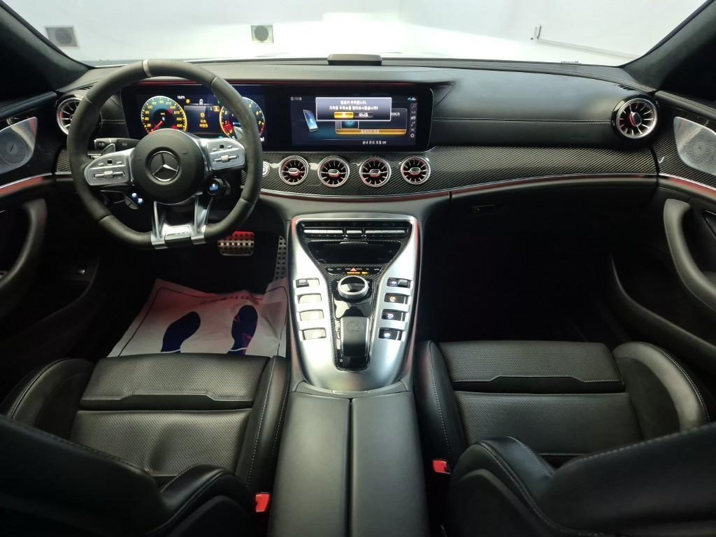Mercedes-Benz AMG GT 4 Duo 63 S 4MATIC+ 8
