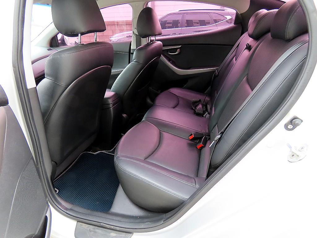 Hyundai Avante M16 GDI Luxury 7