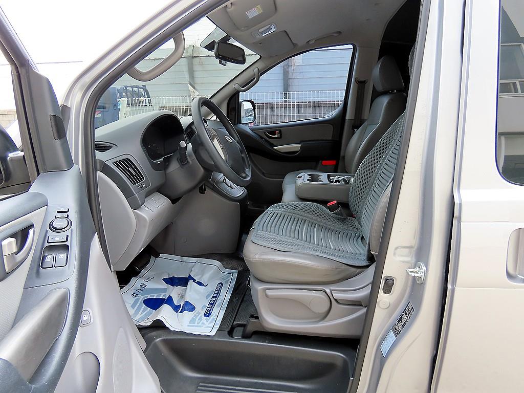 Hyundai Starex CVX Luxury 6