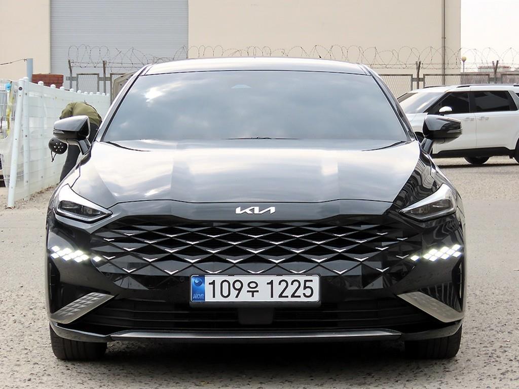 Kia K8 2.5 2WD Noblesse The Essential Light