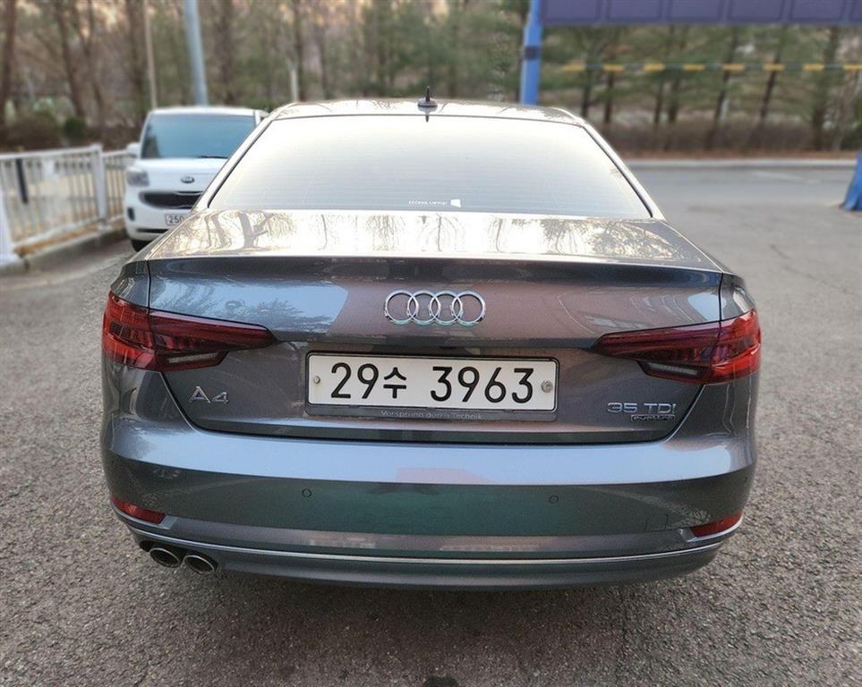 Audi A4 35 TDI Quattro Premium 3