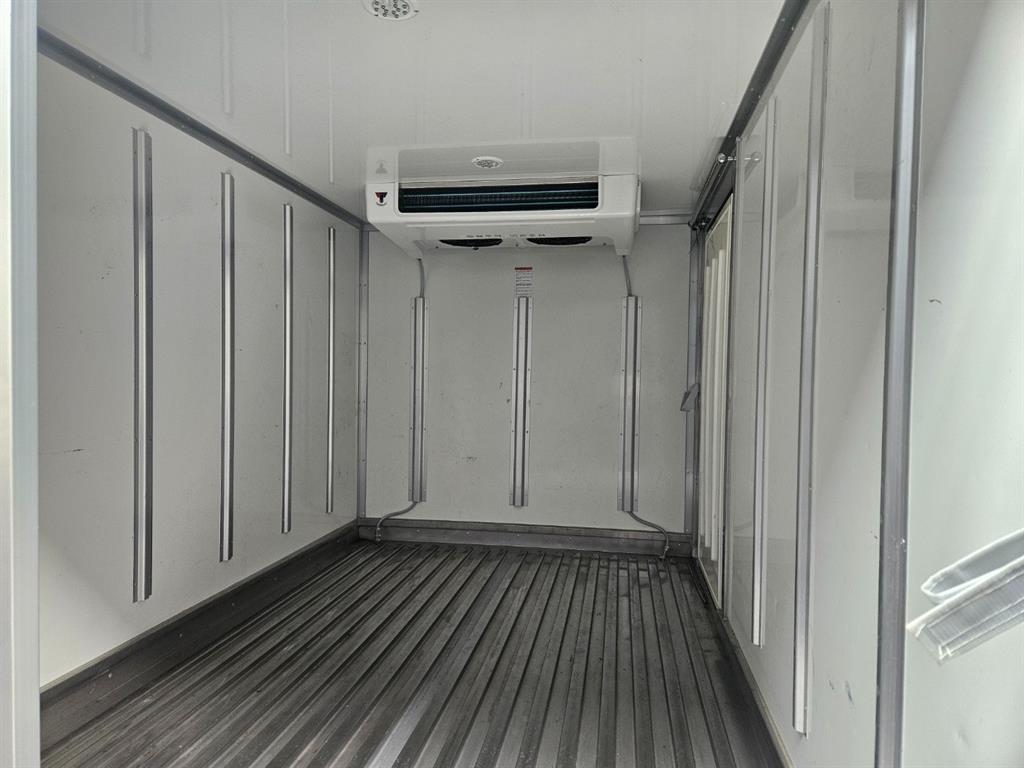 Hyundai Porter Super Cab/ Long Wheelbase/ Twin Comp Smart 6