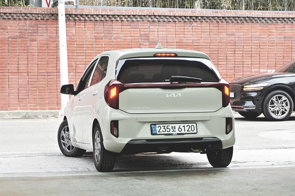 Kia Morning 1.0 Gasoline Prestige 5