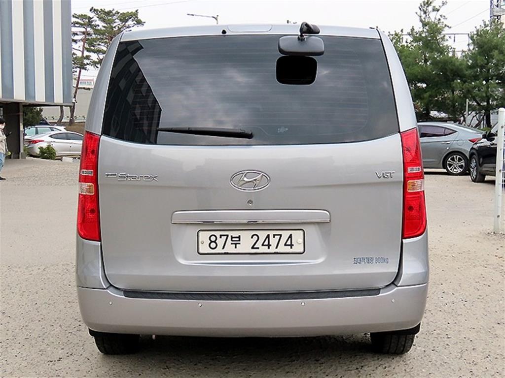 Hyundai Starex CVX Luxury 5