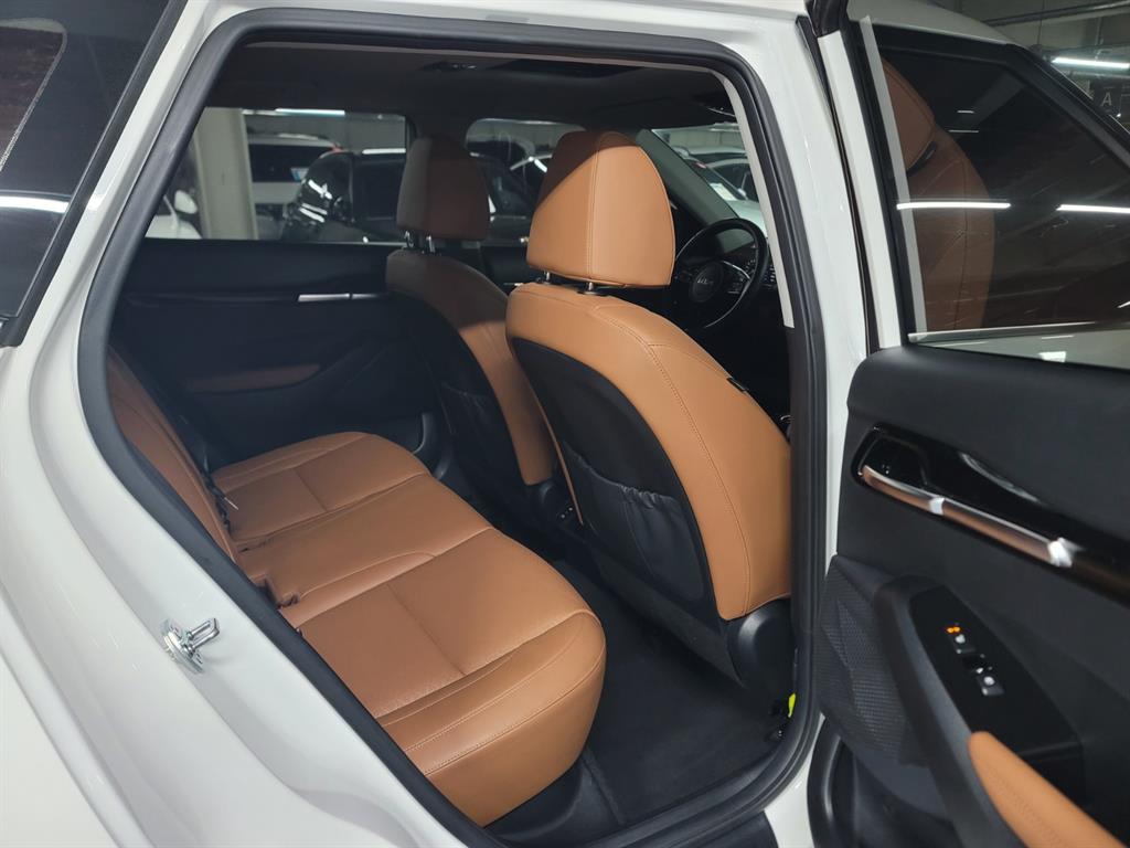 Kia Seltos Gasoline 1.6 Turbo 2WD Gravity 8