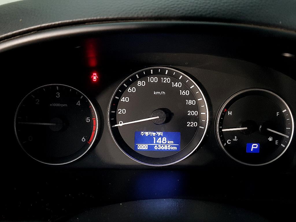 Hyundai Starex 2WD Van Smart 7