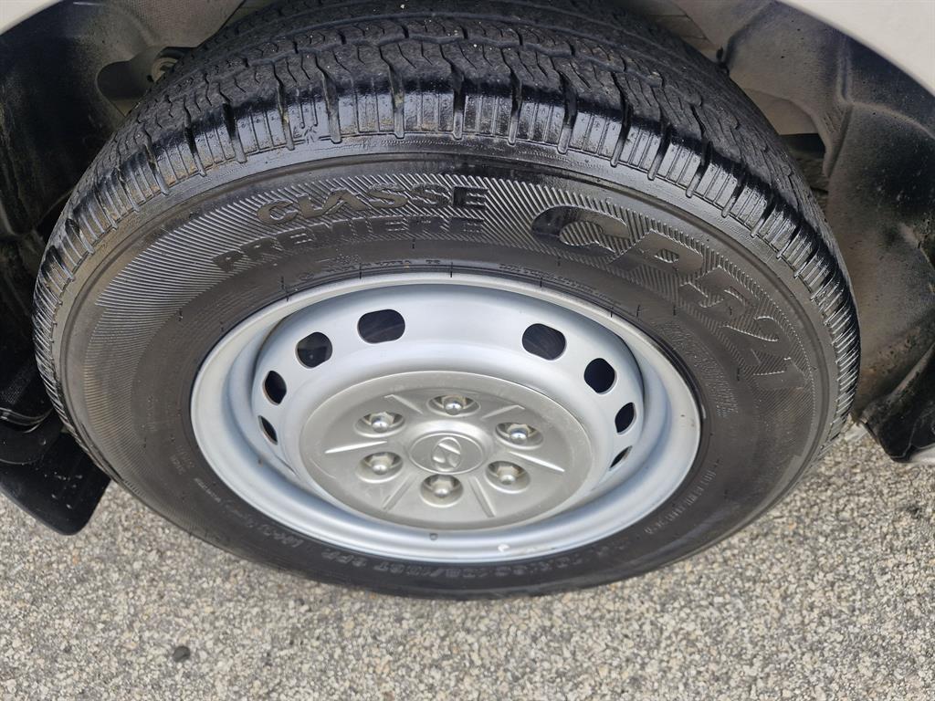 Hyundai Starex 2WD Van Style