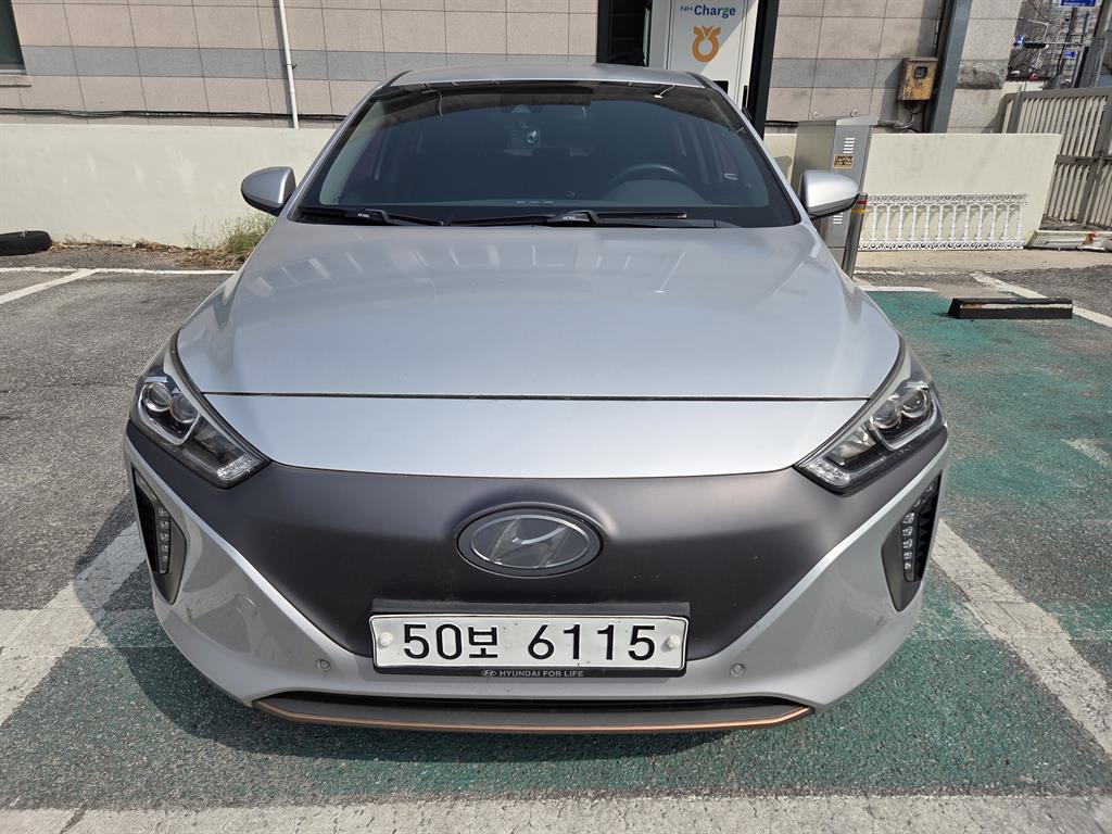 Hyundai IONIQ Q