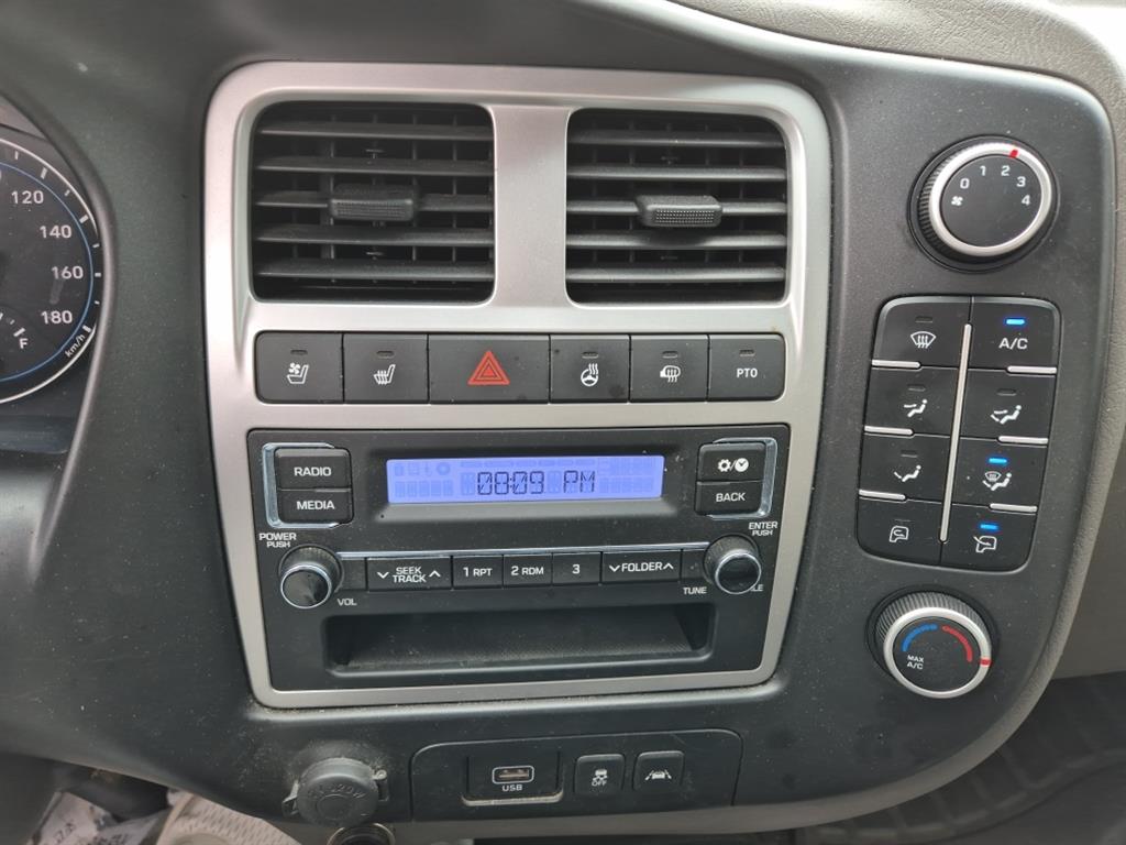 Hyundai Porter 4WD/ Super Cab/ Long Wheelbase Smart 10