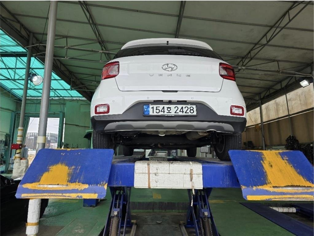 Hyundai Venue 1.6 Modern 3