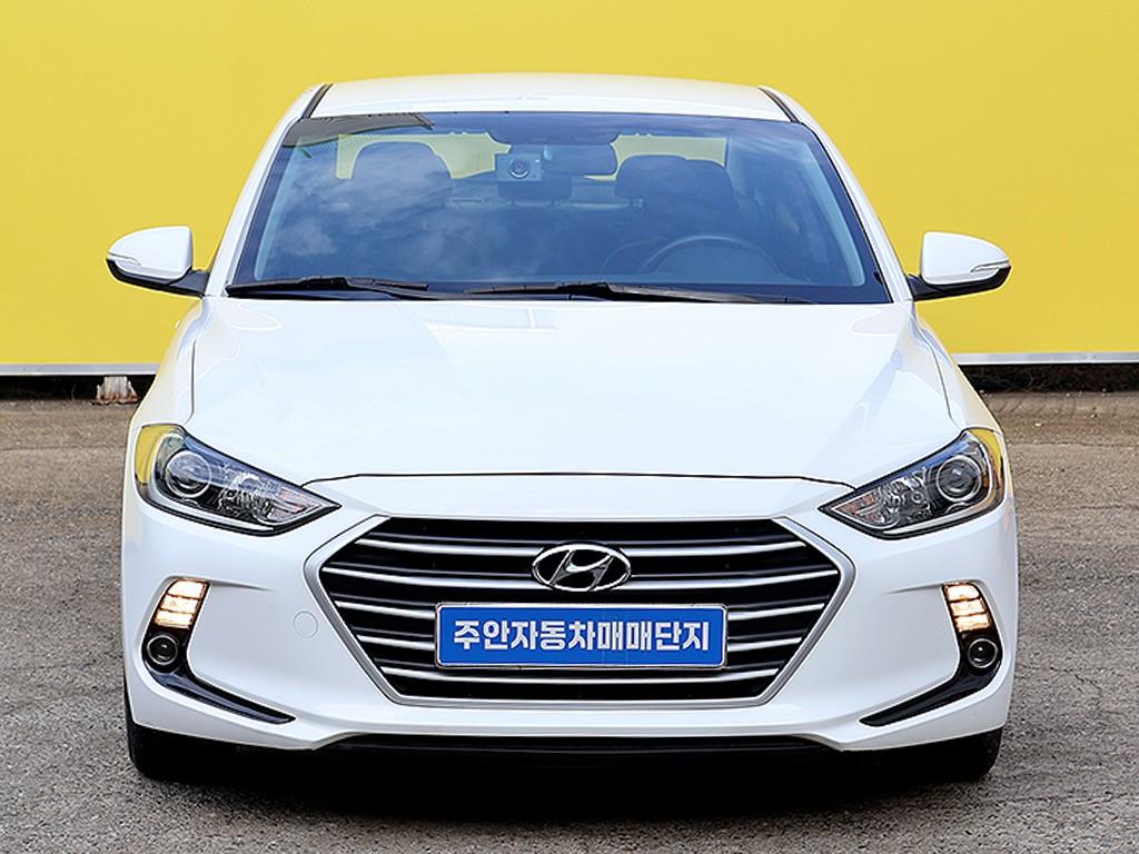 Hyundai Avante 1.6 e-VGT Smart