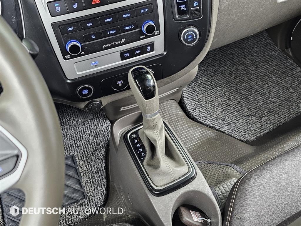 Hyundai Porter Super Cab/ Long Wheelbase Smart 10